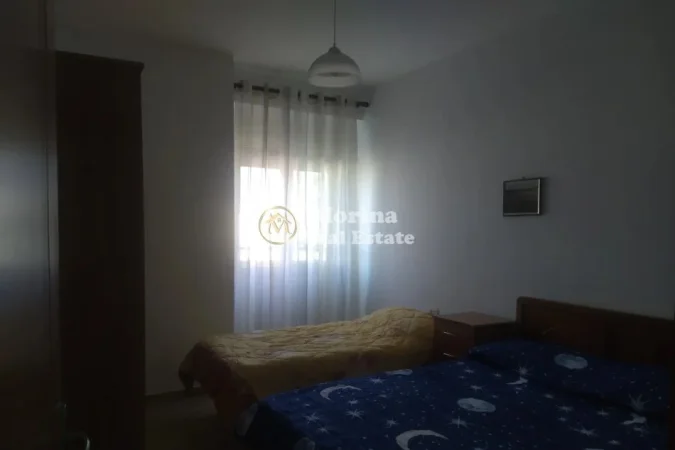 Tirane, jepet me qera apartament 1+1 Kati 3, 77 m² 500 € (Rruga Riza Cerova)