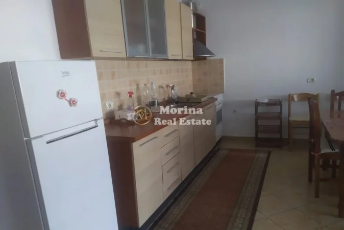 Tirane, jepet me qera apartament 1+1 Kati 3, 77 m² 500 € (Rruga Riza Cerova)