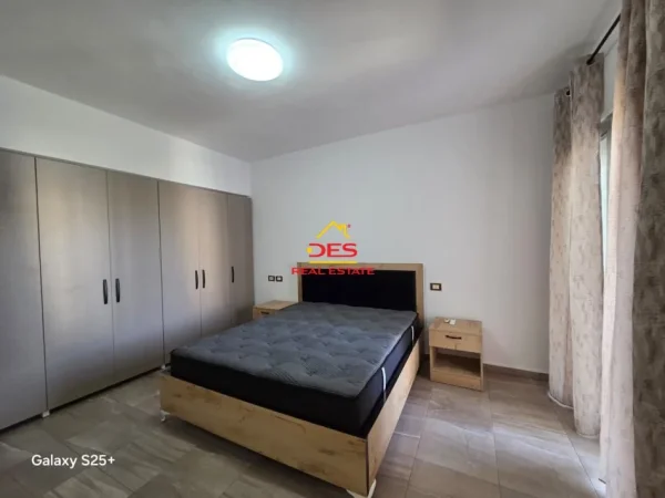 Vlore, jepet me qera apartament 2+1+Ballkon Kati 4, 85 m² 500 € (Rruga Çajupi)