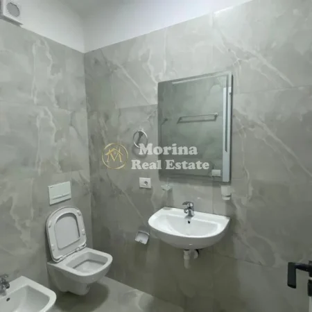 Tirane, jepet me qera apartament 2+1 Kati 5, 85 m² 700 € (Rruga 5 Maji)