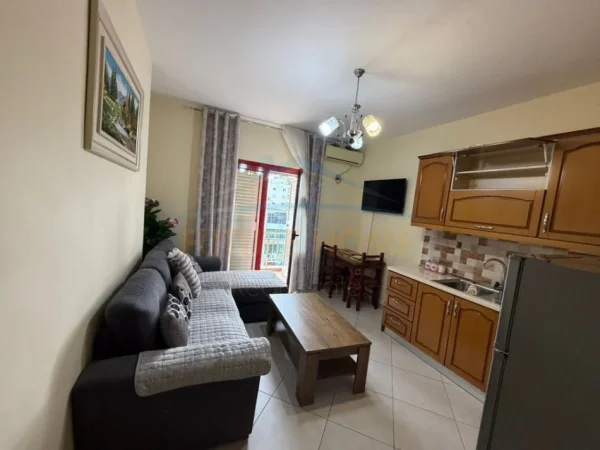 Durres, jepet me qera apartament 2+1 Kati 6, 79 m² 400 € (Plazh Hekurrudha, Durrës)