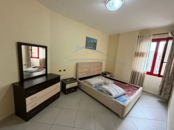 Durres, jepet me qera apartament 2+1 Kati 6, 79 m² 400 € (Plazh Hekurrudha, Durrës)
