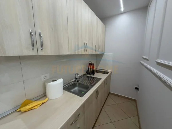 jepet me qera garsonier Kati 4, 35 m² 380 € (Stacioni i parë, Plazh-Durrës)