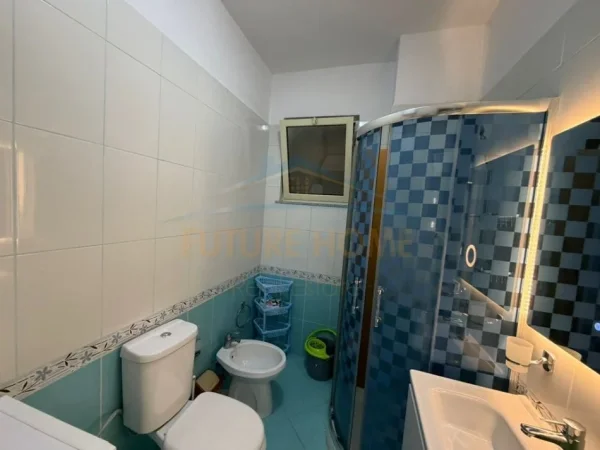 jepet me qera garsonier Kati 4, 35 m² 380 € (Stacioni i parë, Plazh-Durrës)