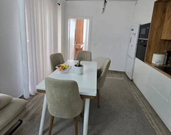 Tirane, shitet apartament 1+1+Ballkon Kati 6, 67 m² 138.000 € (Rruga Bedri Karapici)