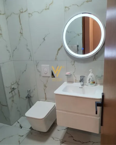 Tirane, jepet me qera apartament 1+1+Ballkon Kati 3, 60 m² 570 € (KODRA E DIELLIT)