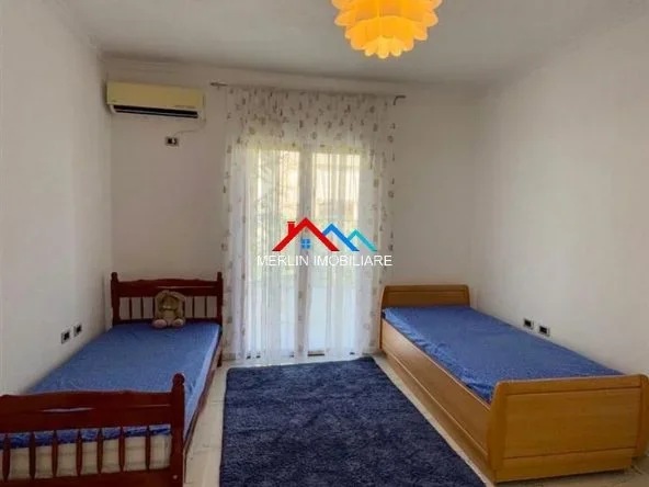 Tirane, jepet me qera apartament 2+1+Ballkon Kati 3, 120 m² 653 € (RRUGA HAJREDIN KUMBARO,SAUK)