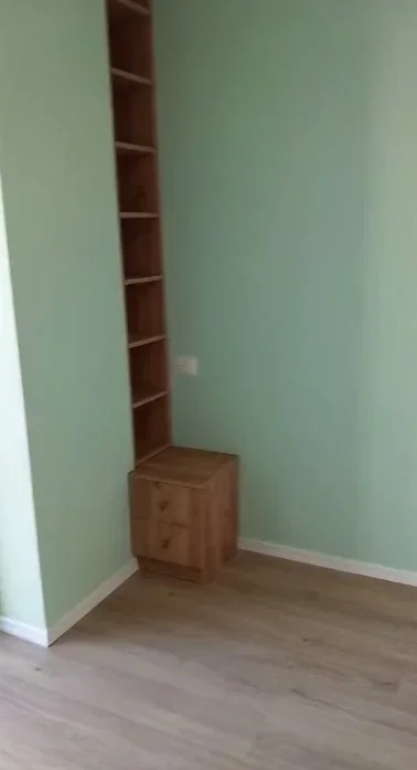 Tirane, jepet me qera apartament 1+1 Kati 1, 75 m² 480 € (Xhamlliku)