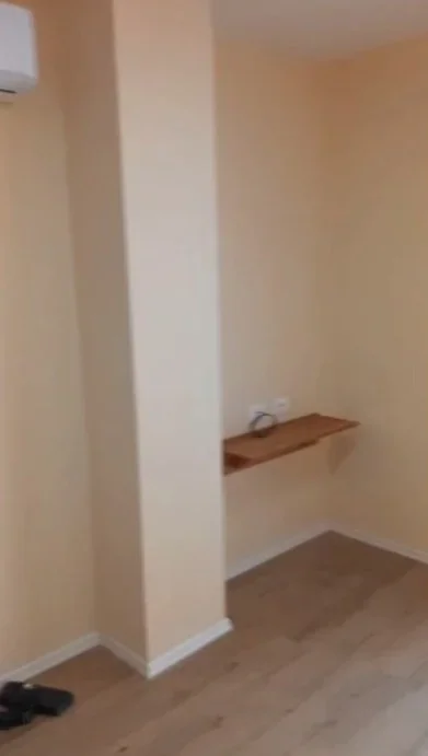 Tirane, jepet me qera apartament 1+1 Kati 1, 75 m² 480 € (Xhamlliku)