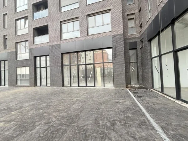 Tirane, jepet ne shitje ambjent biznesi Kati 0, 77 m² 154.940 € (Rruga Nikolla Zoraqi)