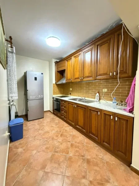 Qera, Apartament 2+1, Terminali i Autobuzëve, Tirane, 450 €