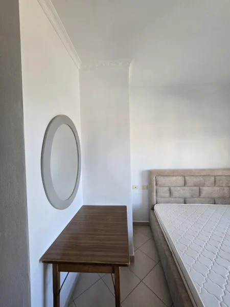 Tirane, jepet me qera apartament 2+1 Kati 3, 100 m² 600 € (Rruga Jordan Misja prane Gener 2)