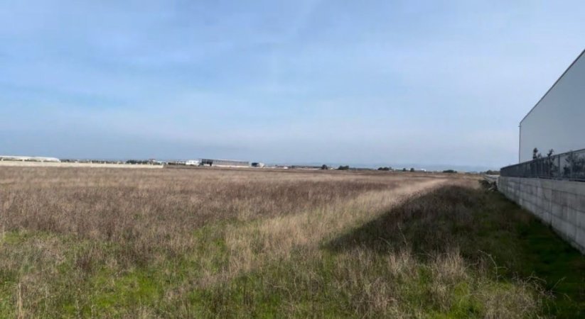 Durres, truall , 4.000 m² 310.000 € 