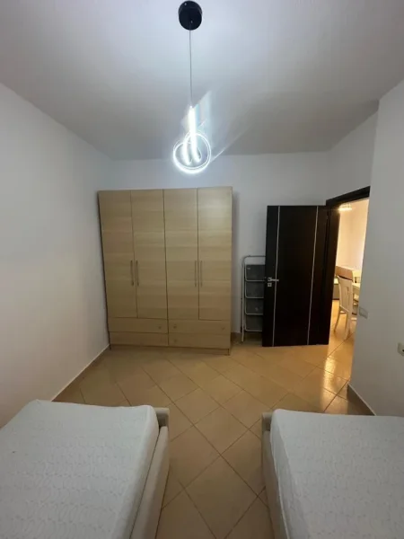 Tirane, jepet me qera apartament 2+1 Kati 4, 90 m² 450 € (Astir)