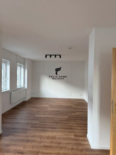 Tirane, jepet me qera zyre Kati 3, 121 m² 400 € (ASTIR)