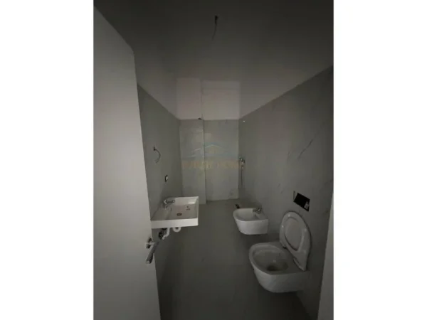 Tirane, shitet apartament 2+1 Kati 2, 119 m² 191.000 € (PORTA TIRANA E RE , Sauk)