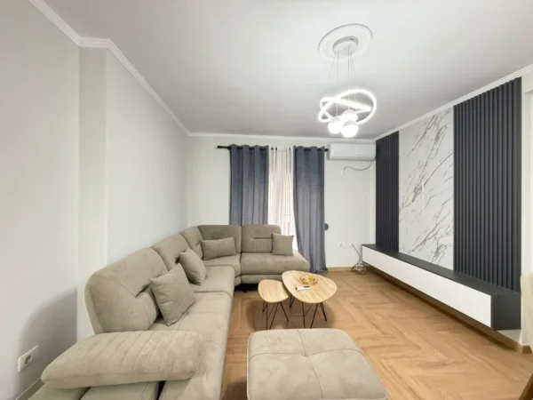 Qera, Apartament 2+1, Astir, Tirane, 580€