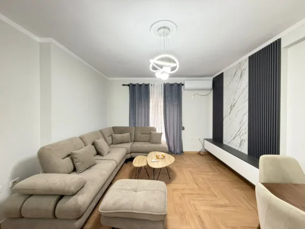 Qera, Apartament 2+1, Astir, Tirane, 580€