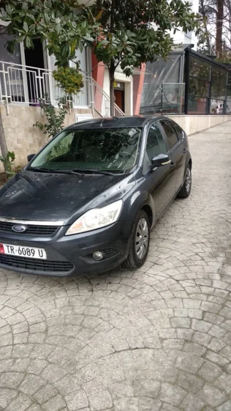 Tirane, shes makine Ford Focus 2010 Nafte, gri e erret manuale Kondicioner 165.000 km 3.600 €