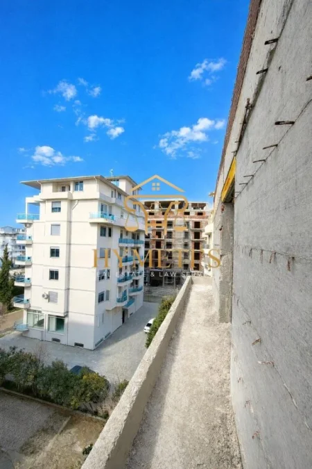 Golem, shitet apartament 1+1+Ballkon Kati 4, 77 m² 