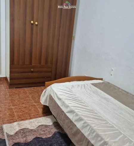 Tirane, jepet me qera apartament 2+1 Kati 4, 93 m² 625 € (Rruga Ymer Kurti)