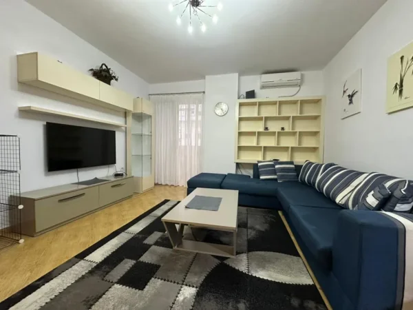 Tirane, jepet me qera apartament 1+1 Kati 5, 63 m² 400 € (pranë “KMY”, në zonën e Misto Mames)