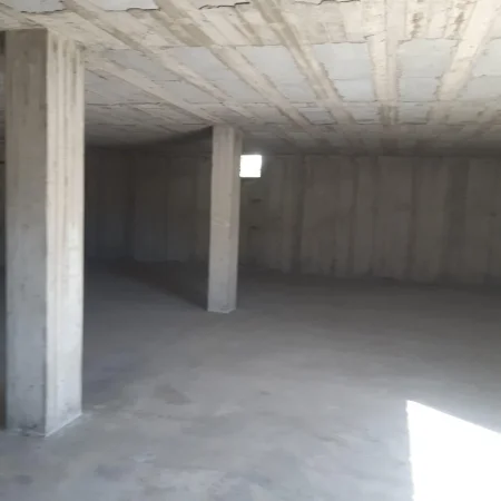 Tirane, shes Vile Kati 2, 600 m² 198.000 € (Kamez)