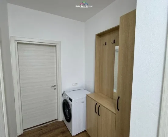 Tirane, jepet me qera apartament 1+1 Kati 3, 82 m² 570 € (Rruga Dritan Hoxha)