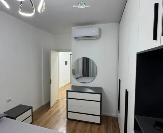 Tirane, jepet me qera apartament 1+1 Kati 3, 82 m² 570 € (Rruga Dritan Hoxha)