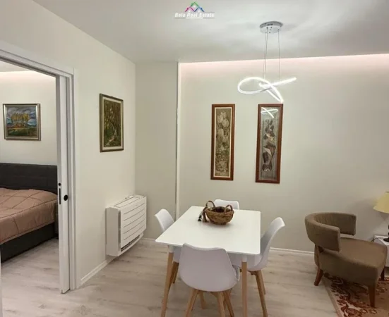 Tirane, jepet me qera apartament 1+1 Kati 3, 70 m² 850 € (Rruga e Elbasanit)