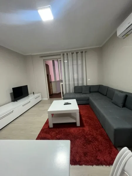 Tirane, jepet me qera apartament 1+1+Aneks+Ballkon Kati 7, 70 m² 650 € (stadiumi dinamo , sheshi willson)
