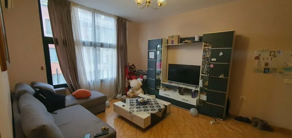 Tirane, shitet nga Pronari, pa-komision apartament 2+1+Ballkon Kati 3, 81 m² 220.000 € (21 dhjetori)