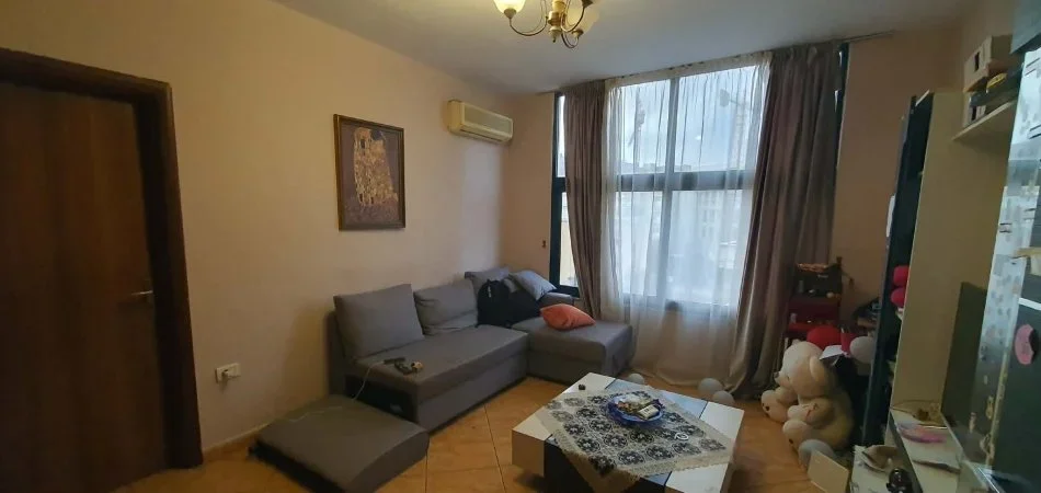Tirane, shitet nga Pronari, pa-komision apartament 2+1+Ballkon Kati 3, 81 m² 220.000 € (21 dhjetori)