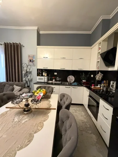 Tirane, shitet apartament 2+1 Kati 8, 105 m² 170.000 € (Astir)