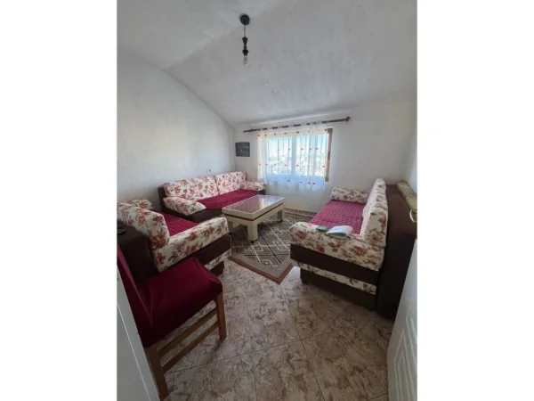 Tirane, jepet me qera apartament 3+1+Ballkon Kati 7, 91 m² 480 € (Laprake)