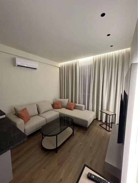 Tirane, jepet me qera apartament 1+1 Kati 7, 55 m² 530 € (Rr Pasho Hysa)