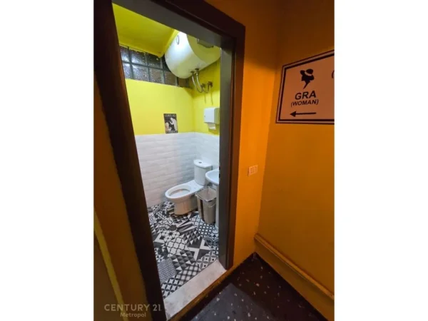 Tirane, shitet ambjent biznesi Kati 0, 127 m² (prane zogut te zi)