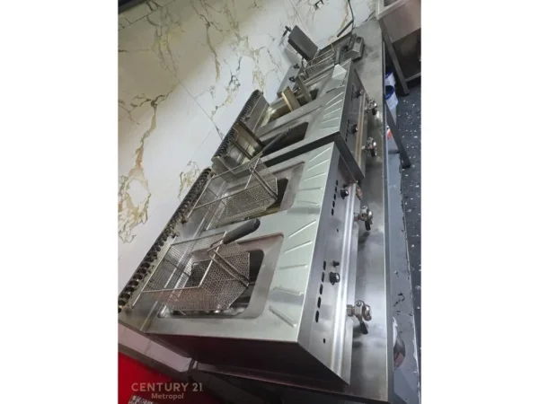 Tirane, shitet ambjent biznesi Kati 0, 127 m² (prane zogut te zi)