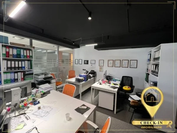 Tirane, jepet me qera zyre Kati 1, 72 m² 1.100 € (Pazari i Ri)