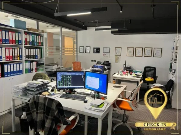 Tirane, jepet me qera zyre Kati 1, 72 m² 1.100 € (Pazari i Ri)