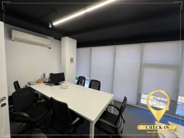 Tirane, jepet me qera zyre Kati 1, 72 m² 1.100 € (Pazari i Ri)