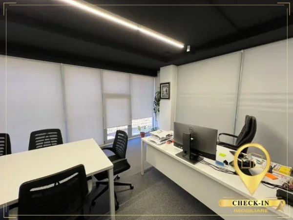 Tirane, jepet me qera zyre Kati 1, 72 m² 1.100 € (Pazari i Ri)