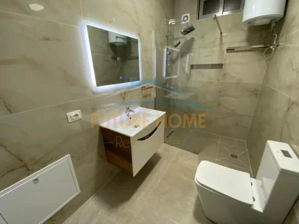 Tirane, jepet me qera apartament 1+1+Ballkon Kati 2, 66 m² 500 € (Unaza e Re)