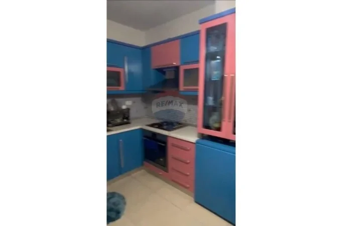 Tirane, jepet me qera apartament , 70 m² 450 € (Astir)