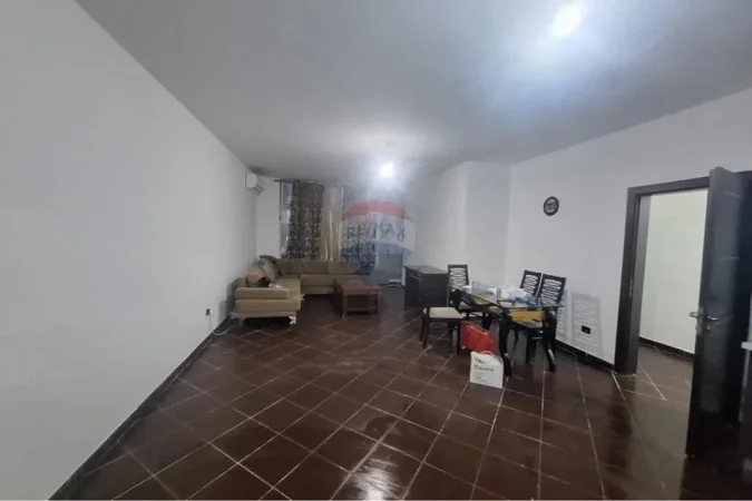 Tirane, jepet me qera apartament , 260 m² 700 € (Astir)