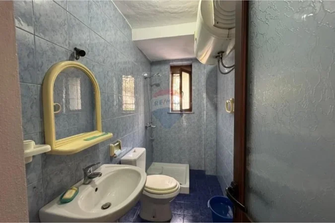 Tirane, jepet me qera apartament , 68 m² 1.000 € (Rruga Muhamet Gjollesha)