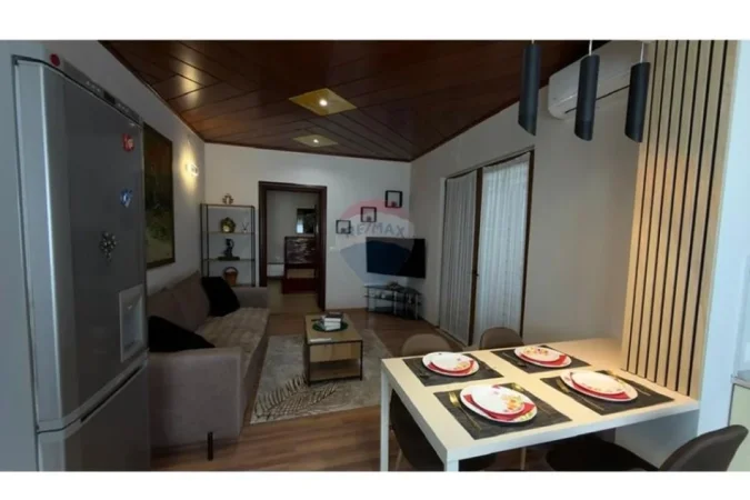 Tirane, jepet me qera Vile , 70 m² 600 € (Ish parku)