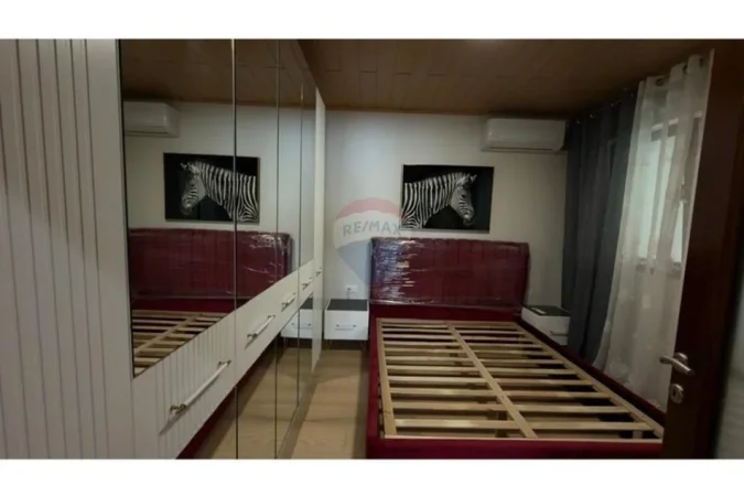 Tirane, jepet me qera Vile , 70 m² 600 € (Ish parku)