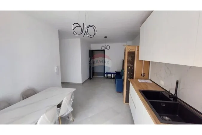 Tirane, jepet me qera apartament , 65 m² 500 € (QSUT)