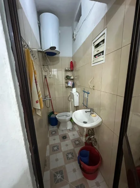 Tirane, shitet apartament 3+1+Ballkon Kati 0, 103 m² 170.000 € (Rruga Mine Peza)